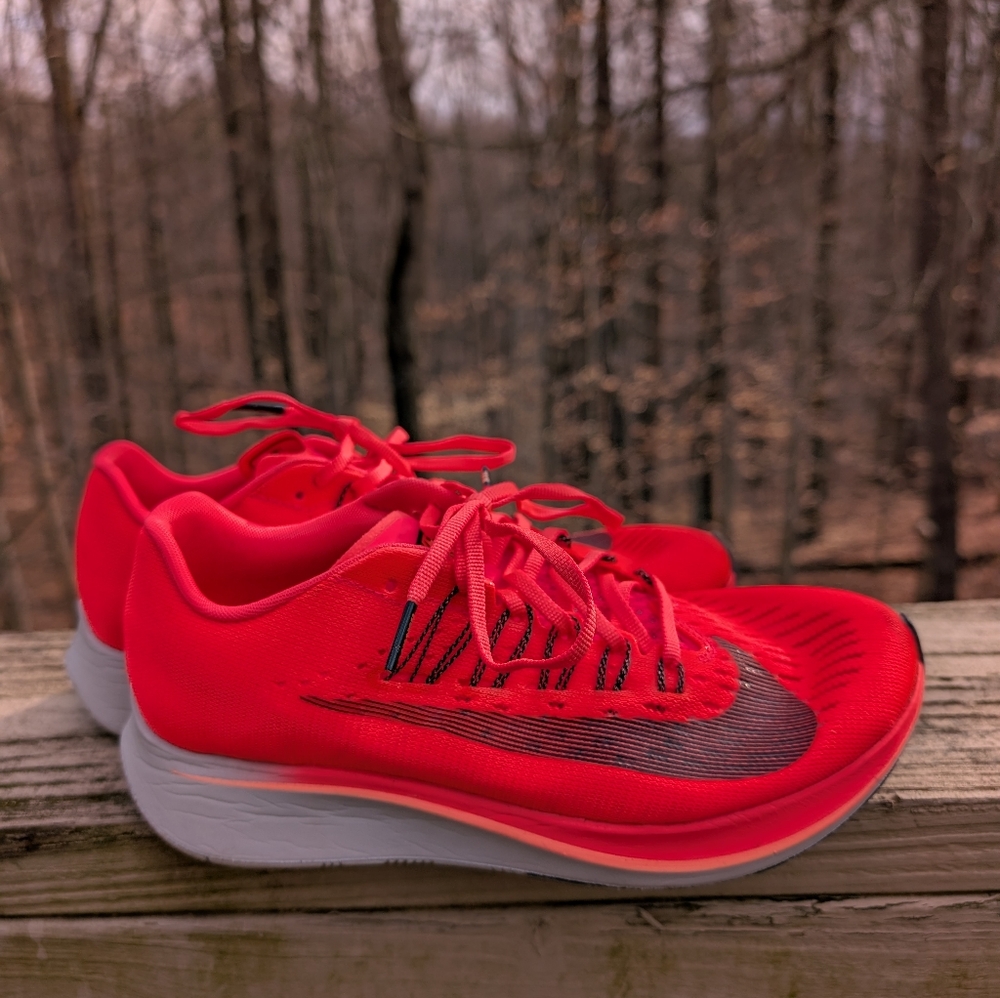 Nike Zoom Fly Women 6.5 Hot Punch - EUC